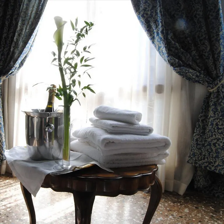 La Porta D'Oriente B&B Wenecja 2*,  Włochy